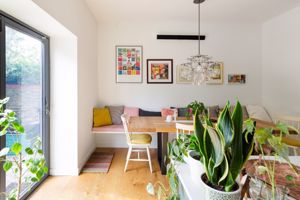 Kitchen Breakfast room- click for photo gallery